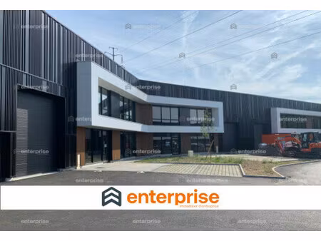 location local commercial