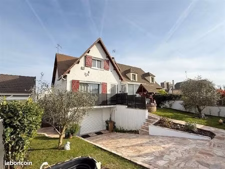 pavillon 5 pièces 140 m²