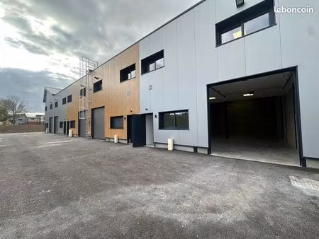 locaux d'activités - 165 m² - a louer