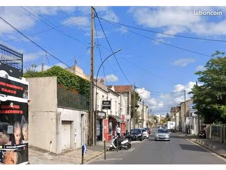 boutique 200 m² argenteuil