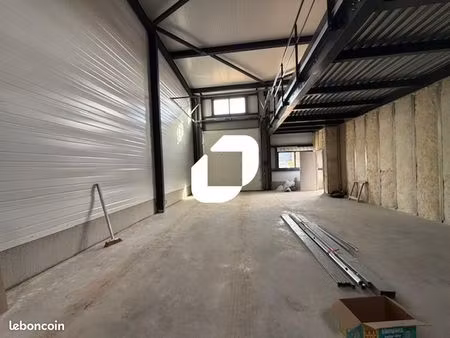 local d'activité 185 m²