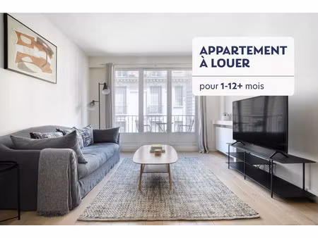 beau 3 pièces avec balcon près de l'arc de triomphe