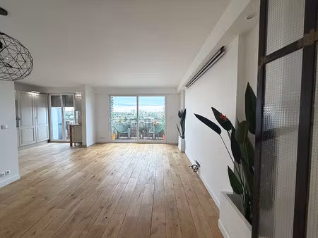 f4 dernier étage coeur de ville