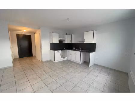 location appartement  m² t-3 à saint-paul-lès-dax  850 €