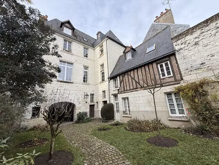 charme de l'ancien en plein coeur de tours -appartement 2 pièces