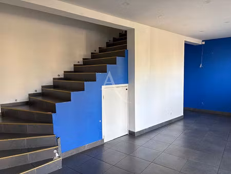 vente murs 80m2 pour commerce pas de bail en cours terrasse axe principal vinon sur verdon