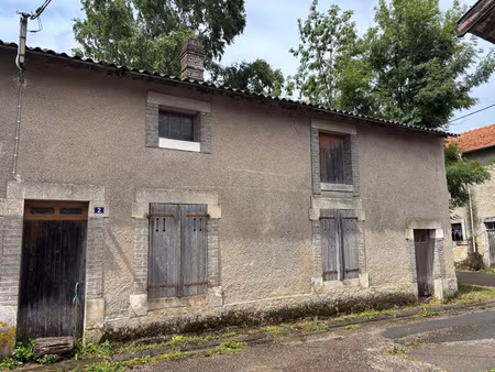 maison de campagne 150m2 avec grand terrain à rénover