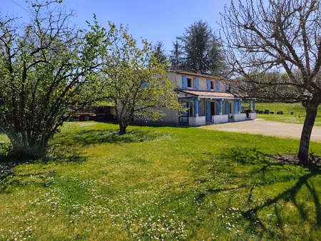 maison à vendre pranzac 8 pièce(s) 164m2 185 000€