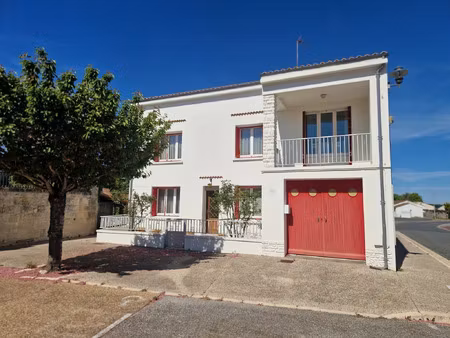 maison à vendre tonnay boutonne 5 pièce(s) 148m2 150 000€