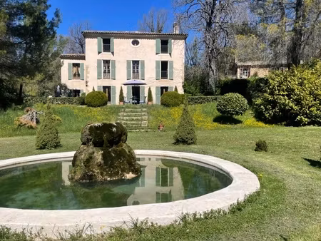 maison de maître 10 pièces sur 3 hectares proche manosque   entre campagne et champs de la