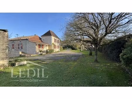 maison individuelle piscine et dépendances