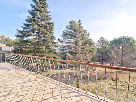 villa lumineuse de 125m2 garage au calme jardin arbore a pierrevert