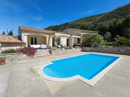 villa d’architecte 107 m² – terrain 1000 m² – piscine – garage