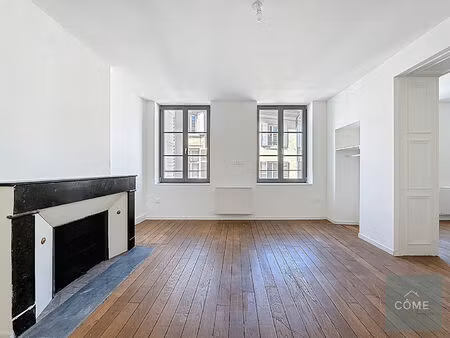 t2 entièrement rénové - lumineux 44 m² ? proche centre / transports