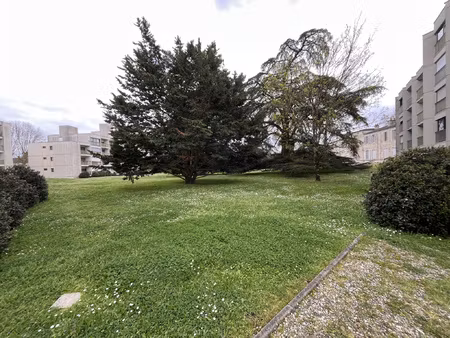 t2 de 42 m2 à rénover - 33400 talence