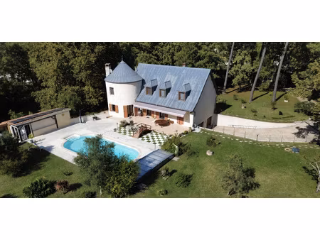 maison 8 pieces - 228m2