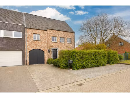 huis te koop in rijkevorsel met 3 slaapkamers