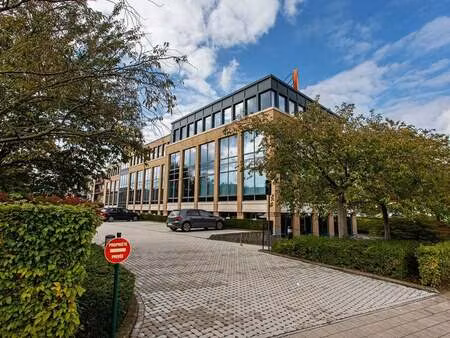 bien professionnel à louer à zellik € 4.483 (lnh69) - panorama b2b brussel kantoren | zimm