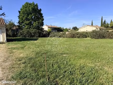 terrain 654 m² l'isle-sur-la-sorgue