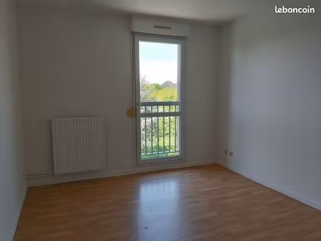appartement 1 pièce 76 m²