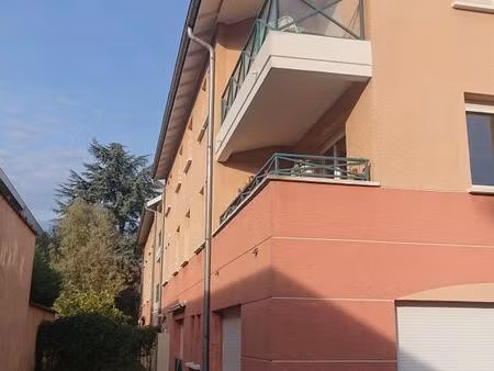 t2 lumineux avec balcon – emplacement idéal  proche gare