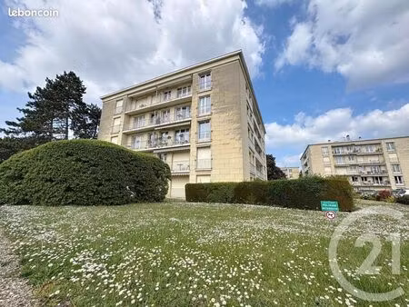 parking 15 m² compiegne