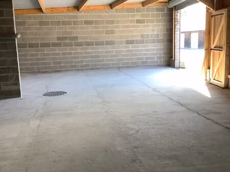 location grand garage 100m2 à eu (76260)