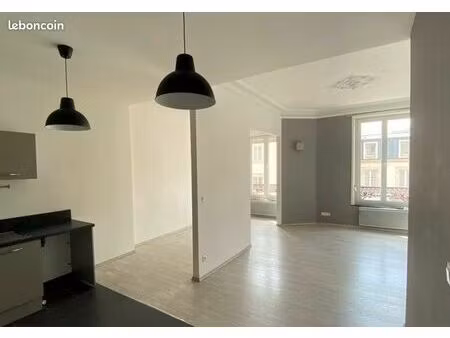 t2 62m plein centre ville brest (rue de siam)