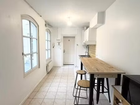 studio 1 pièce 30 m²