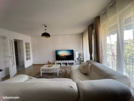 grand t3 lumineux+ parking privé