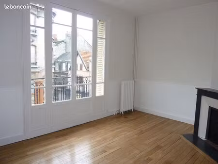 a louer t4 de 77.74m² - reims hypercentre