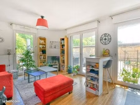 loue appartement meublé t2 de 45m2 versailles chantiers