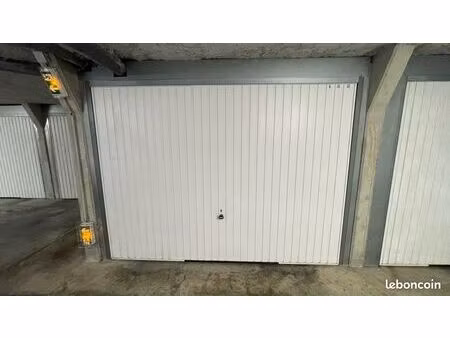 location box nîmes 7 collines 14 5m2