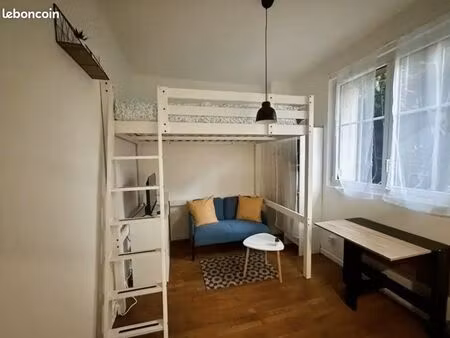 studio meublé calme - à 5 minutes du métro