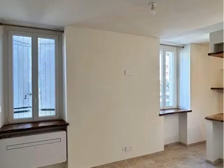 t2 a louer non meublé