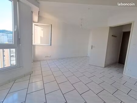 studio proche fac de sport  polytech nancy  fac sciences  iut brabois