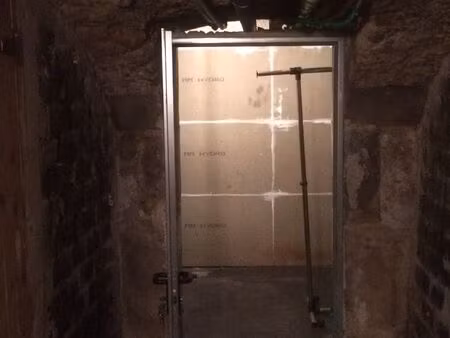 loue cave saint placide