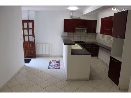 location appartement à chablis / rue principale
