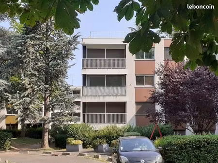 orsay ville grand studio