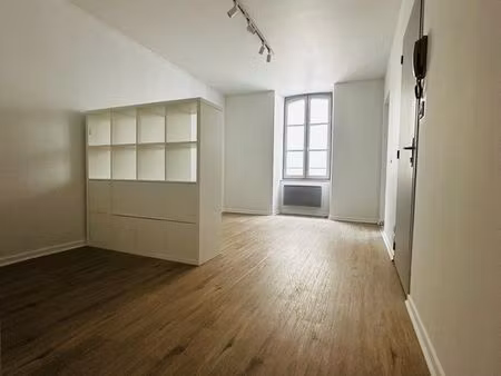 ? studio 30 m² restauré