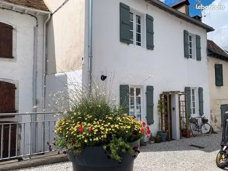 maison de ville meublée 2 chambres avec jardin et terrasse – salies-de-béarn