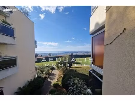 studio 1 pièce 31 m²