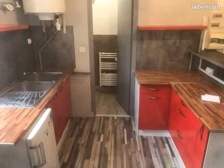 t1 situé avenue de laon 420 euros