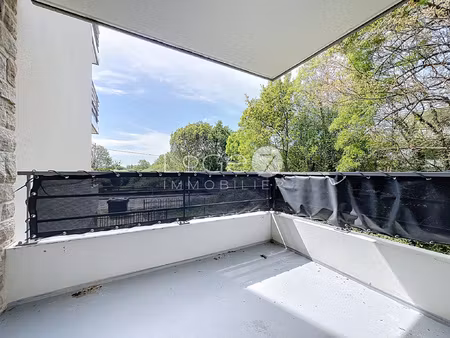 exclusivité t3 en résidence récente à larmor-plage