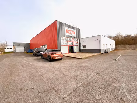 local commercial augny 450m2