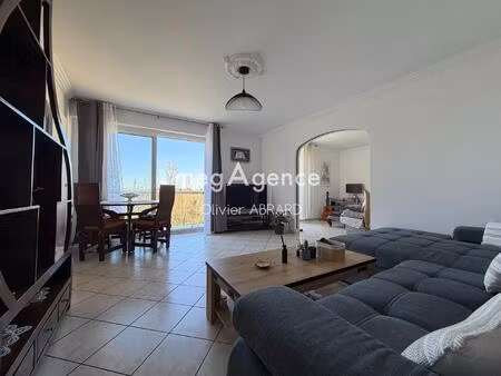 beau t4 de 76 m2 village expo