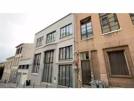 vente local d'activités 190 m² à 569 m²