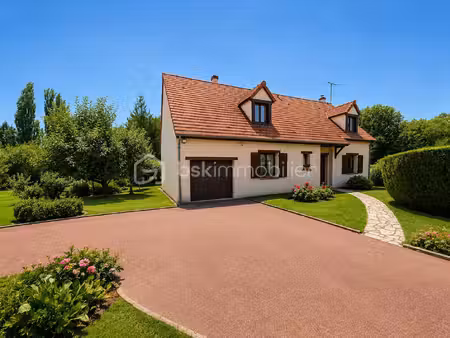 maison traditionnelle de 143 m² à bleury-saint-symphorien