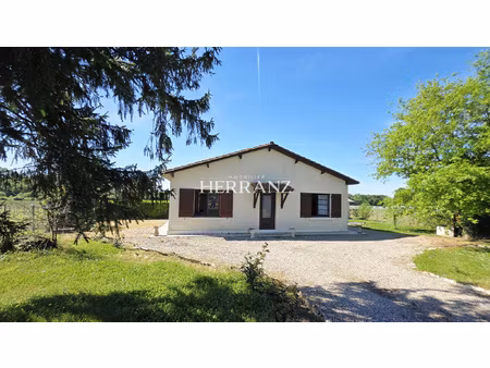 maison tradtionnelle 62m2 avec dépendances - 1400m2