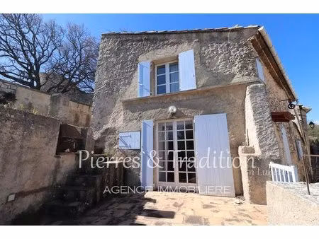 maison de village avec terrasse et jardin  à simiane la rotonde